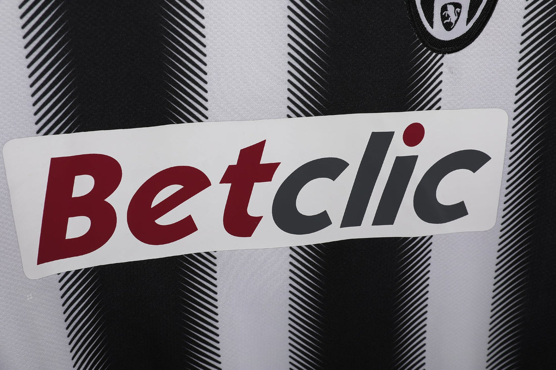 MAILLOT RETRO JUVENTUS DOMICILE 2011/2012