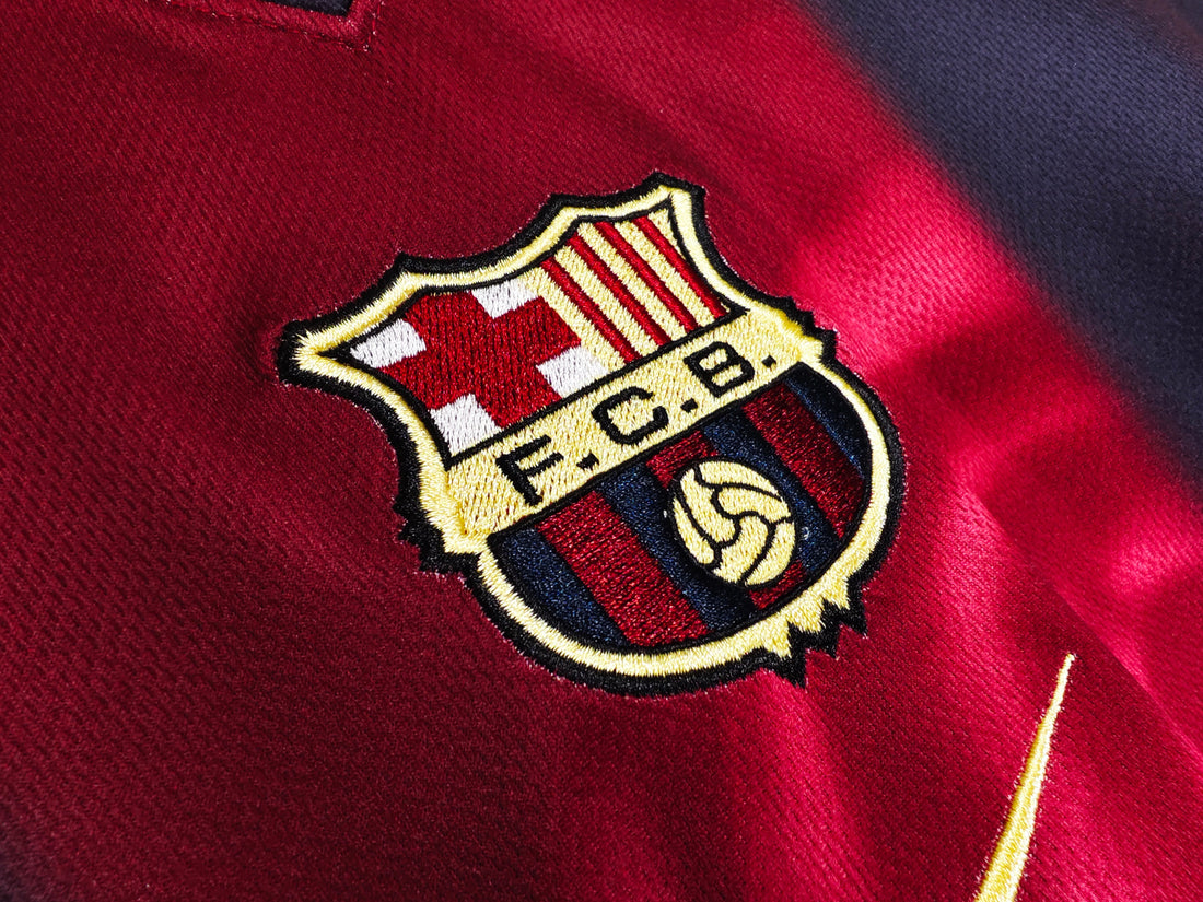 MAILLOT RETRO FC BARCELONE DOMICILE X TRAVIS SCOTT 2000/2001